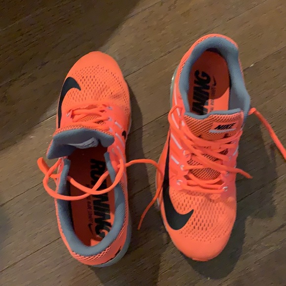 Orange Airmax Sneakers excellent used condition. - Picture 5 of 5